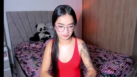 Sarah online show from May 25, 11:59 pm