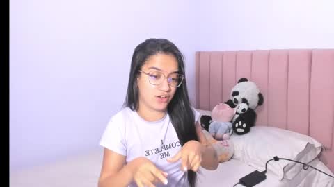 Snapshot of sarah_stone15 chatting on September 11, 9:37 pm Sarah online show from September 11, 9:37 pm