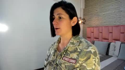 Sarah Deyvis online show from March 5, 3:18 pm