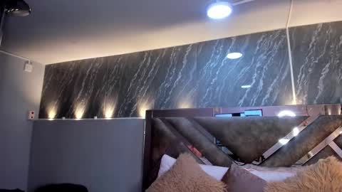 Sarah Deyvis online show from February 14, 7:38 pm