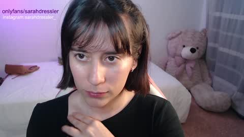 Snapshot of sarahdressler chatting on December 22, 1:44 am sarahdressler online show from December 22, 1:44 am