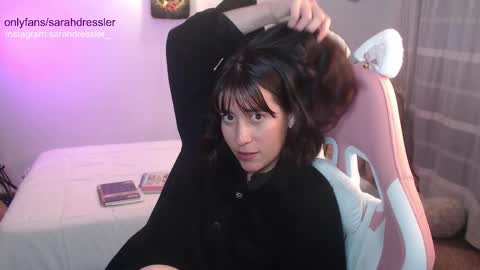 Snapshot of sarahdressler chatting on March 8, 3:16 am sarahdressler online show from March 8, 3:16 am