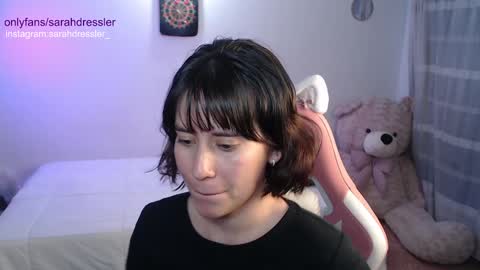 Snapshot of sarahdressler chatting on December 6, 2:02 am sarahdressler online show from December 6, 2:02 am