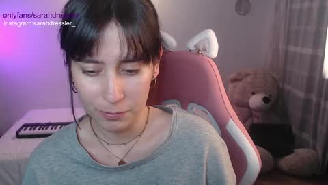 Snapshot of sarahdressler chatting on February 11, 1:10 am sarahdressler online show from February 11, 1:10 am