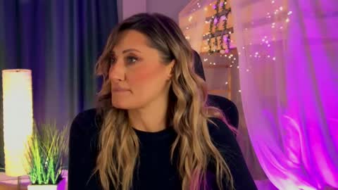 Divine Sarah NONUDE model online show from April 15, 2:17 pm