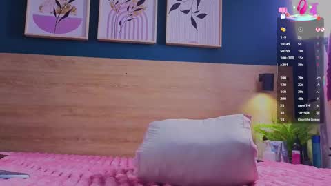 Sarah online show from October 3, 12:32 pm