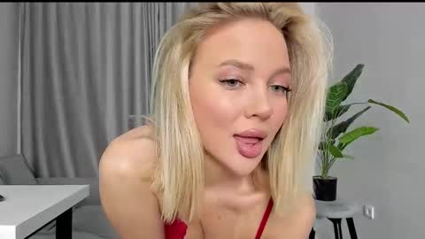 Snapshot of sarahphyllis chatting on September 24, 7:46 pm sarahphyllis online show from September 24, 7:46 pm