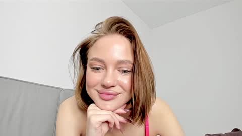 Snapshot of sarahphyllis chatting on December 27, 12:29 am sarahphyllis online show from December 27, 12:29 am
