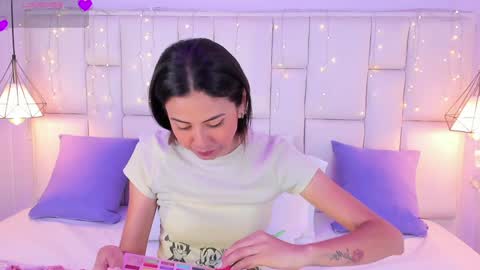 Snapshot of sarahsophia_ chatting on January 15, 11:32 am SARAH online show from January 15, 11:32 am