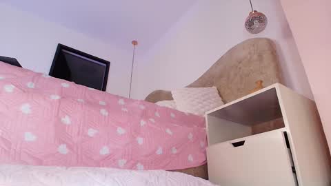 Sara  online show from November 14, 12:27 pm