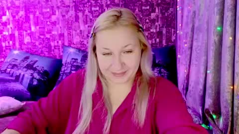 Sara online show from December 22, 6:48 pm