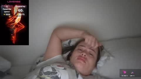 Snapshot of saramartinez100 chatting on December 8, 1:58 pm sara martinez online show from December 8, 1:58 pm