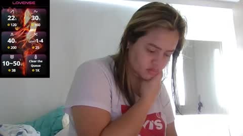 Snapshot of saramartinez100 chatting on February 23, 3:23 pm sara martinez online show from February 23, 3:23 pm