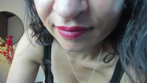 saramilf_69 online show from November 7, 2:22 pm