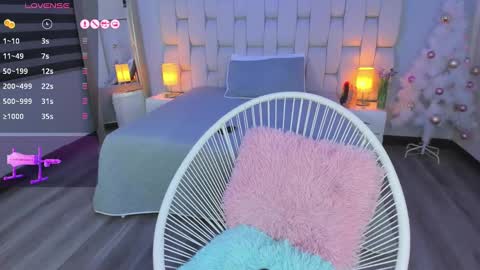 Sara online show from December 11, 9:34 pm