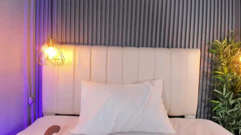 Sara   online show from February 18, 8:52 pm