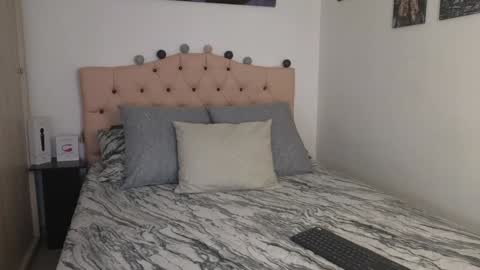 Snapshot of saratukkerr chatting on January 11, 12:22 am saratukkerr online show from January 11, 12:22 am