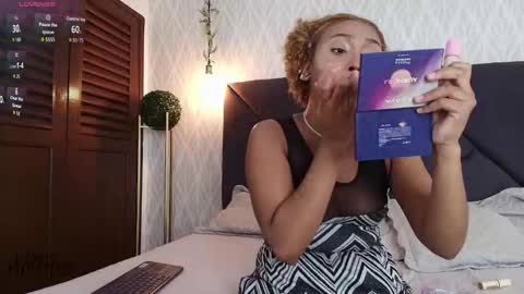 Snapshot of saray_mardez chatting on October 6, 12:33 pm Saray Mardez online show from October 6, 12:33 pm
