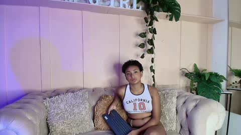 Snapshot of saray_mardez chatting on January 27, 12:37 pm Saray Mardez online show from January 27, 12:37 pm
