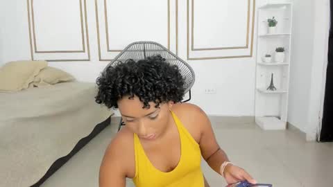 Snapshot of saray_mardez chatting on September 25, 12:37 pm Saray Mardez online show from September 25, 12:37 pm