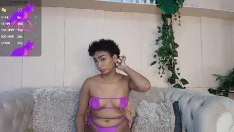 Snapshot of saray_mardez chatting on February 26, 12:27 pm Saray Mardez online show from February 26, 12:27 pm