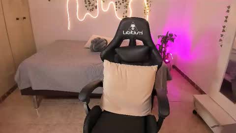 Sara online show from November 13, 8:52 pm