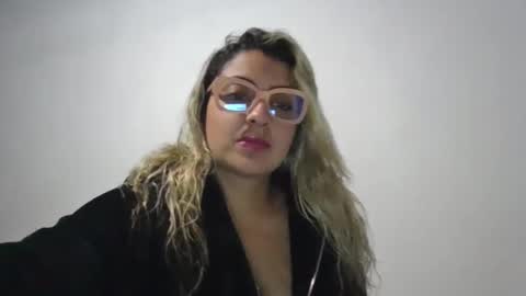 Snapshot of sarissmunera chatting on March 6, 3:02 am sarissmunera online show from March 6, 3:02 am