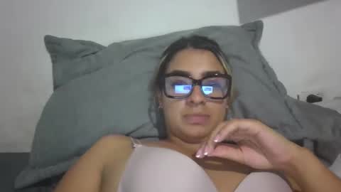 Snapshot of sarissmunera chatting on October 23, 12:27 am sarissmunera online show from October 23, 12:27 am