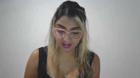 Snapshot of sarissmunera chatting on March 6, 3:13 pm sarissmunera online show from March 6, 3:13 pm
