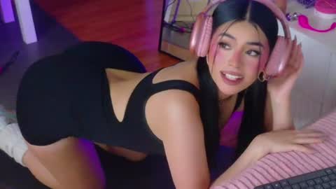 Sara online show from June 20, 10:24 pm
