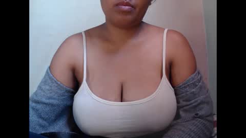 Snapshot of saronette chatting on September 17, 6:44 am saronette online show from September 17, 6:44 am