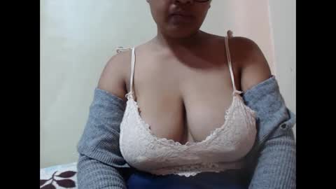 Snapshot of saronette chatting on September 25, 6:12 am saronette online show from September 25, 6:12 am