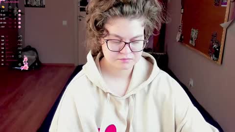 Snapshot of sashy_way chatting on January 5, 11:37 am .Alexandra online show from January 5, 11:37 am