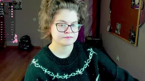 Snapshot of sashy_way chatting on December 14, 7:14 pm .Alexandra online show from December 14, 7:14 pm