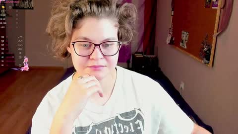 Snapshot of sashy_way chatting on December 9, 3:18 am .Alexandra online show from December 9, 3:18 am