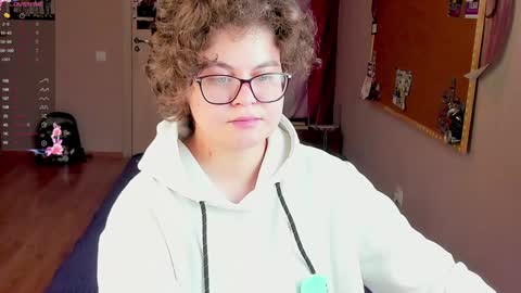 Snapshot of sashy_way chatting on December 8, 12:40 am .Alexandra online show from December 8, 12:40 am