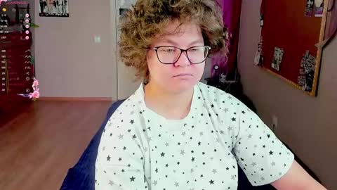 Snapshot of sashy_way chatting on February 12, 10:24 am .Alexandra online show from February 12, 10:24 am
