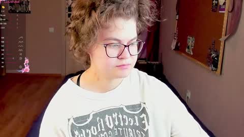 Snapshot of sashy_way chatting on December 8, 5:11 pm .Alexandra online show from December 8, 5:11 pm