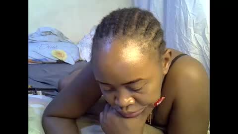 sassy_bella online show from December 2, 3:52 am