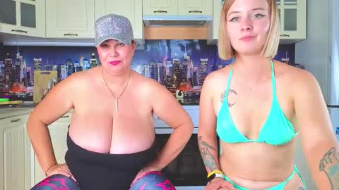 Snapshot of sassy_seasons chatting on September 11, 1:55 pm Anna and Sofia daughter-in-law and mother-in-law while her husband is at work online show from September 11, 1:55 pm