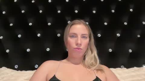 MazyMay333 online show from February 4, 5:31 am