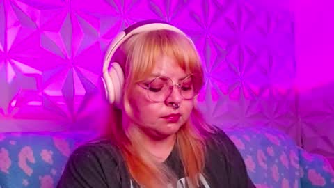 Gina George online show from October 2, 2:27 am