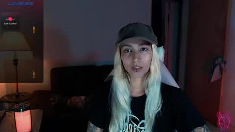 Snapshot of saucy_jenn1 chatting on December 7, 2:42 am I AM JENN online show from December 7, 2:42 am