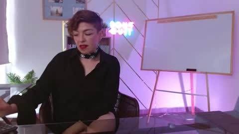 lilith online show from November 24, 1:24 pm