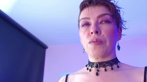 lilith online show from April 2, 3:59 am