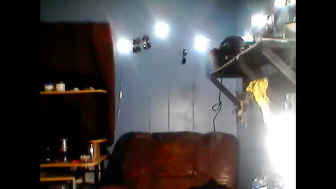 Snapshot of savage352ratchet chatting on January 13, 10:13 pm Bugglove online show from January 13, 10:13 pm