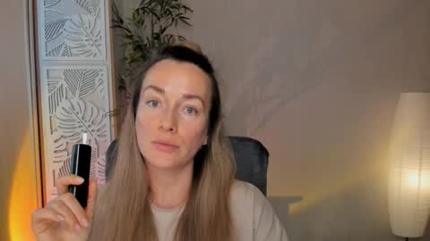 save the qween online show from February 21, 8:48 am