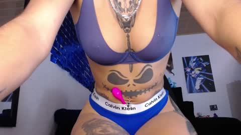 candy scarce online show from December 12, 8:21 pm