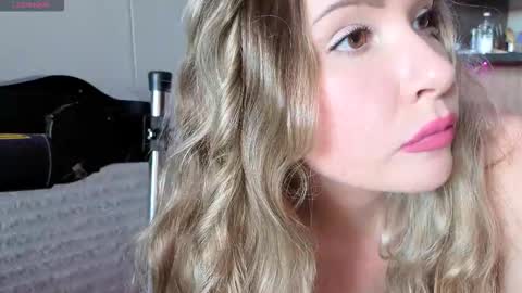 Scarlet Carnal -  online show from December 3, 9:11 am