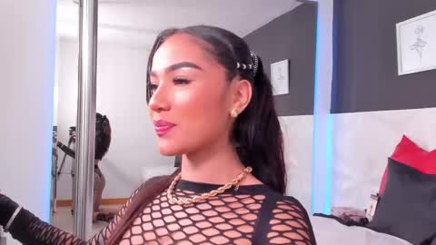Snapshot of scarlet_castro chatting on March 5, 4:24 pm Scarlet online show from March 5, 4:24 pm